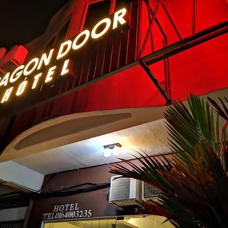 Dragon Door Hotel Sitiawan Exterior photo