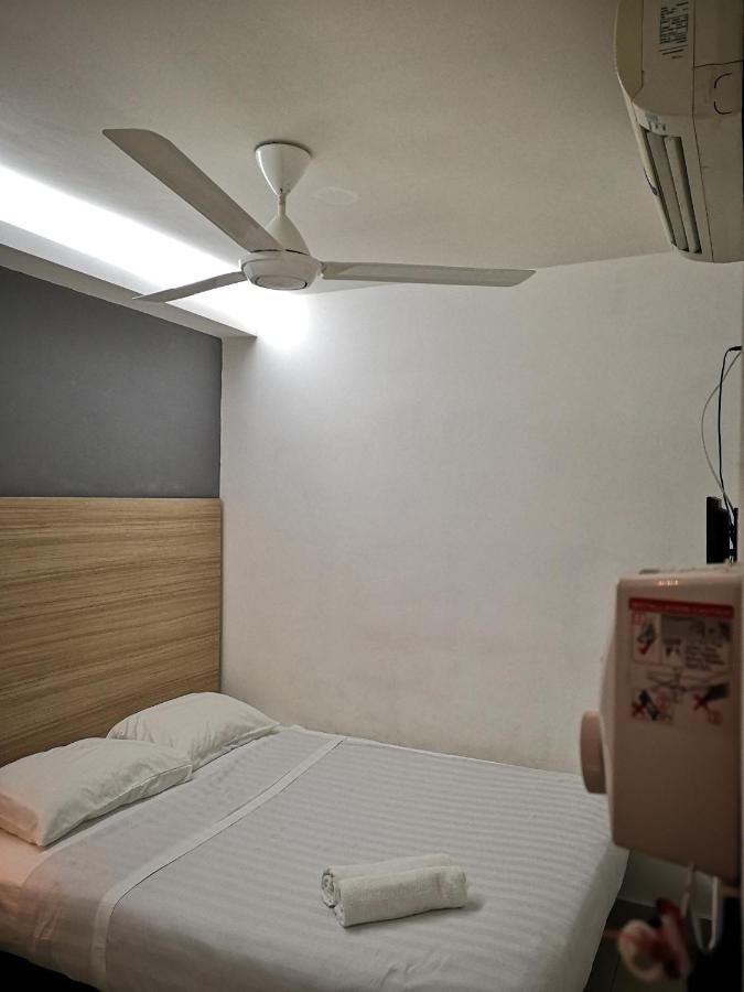 Dragon Door Hotel Sitiawan Exterior photo