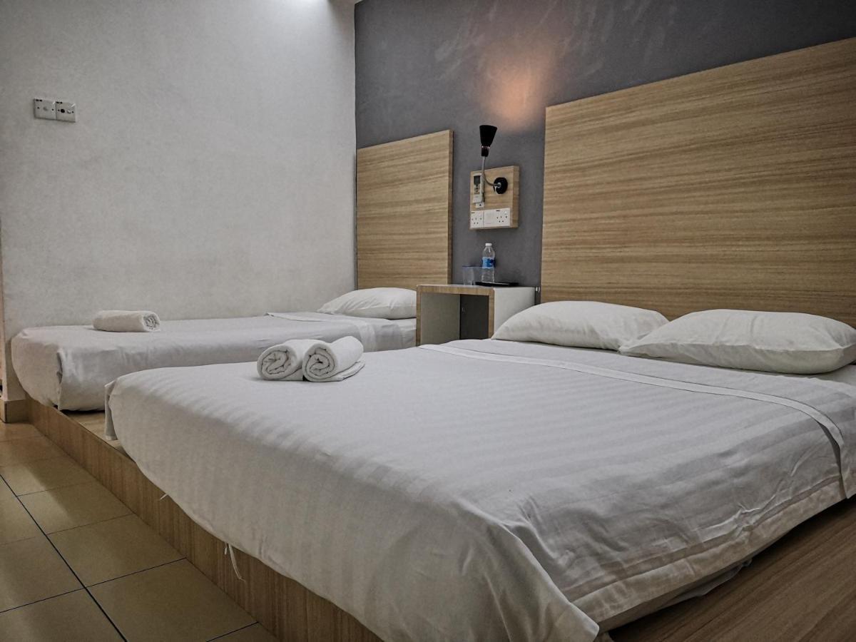 Dragon Door Hotel Sitiawan Exterior photo
